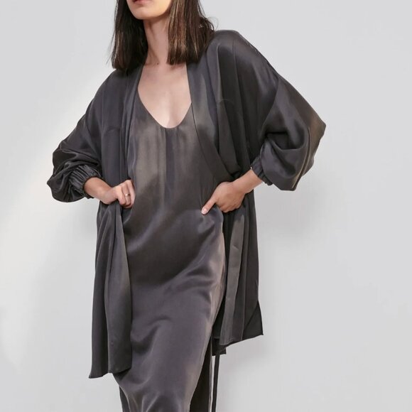 Lunya Washable Silk Robe | Size M - Picture 2 of 12